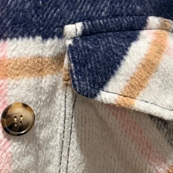 Ashley By 26 Outerwear Plaid Shacket Jacket - Picture 7 of 11